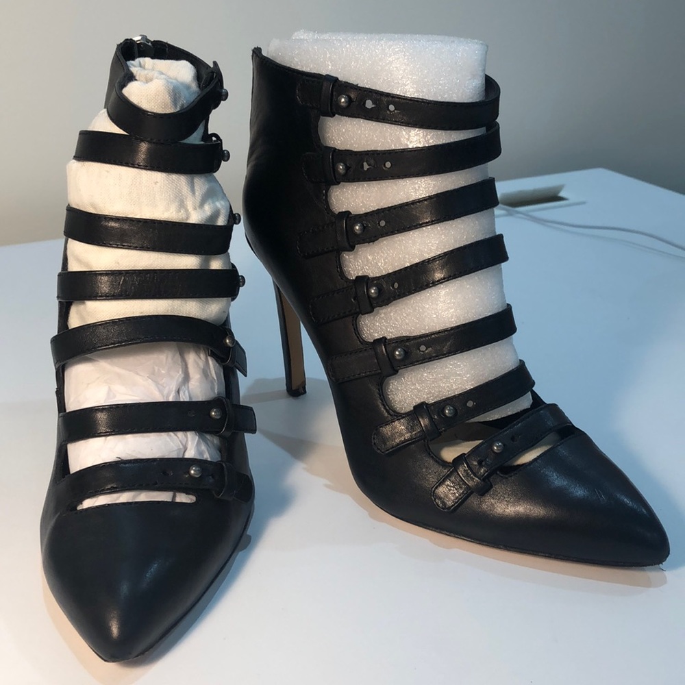 Pour La Victoire Zora dress pump